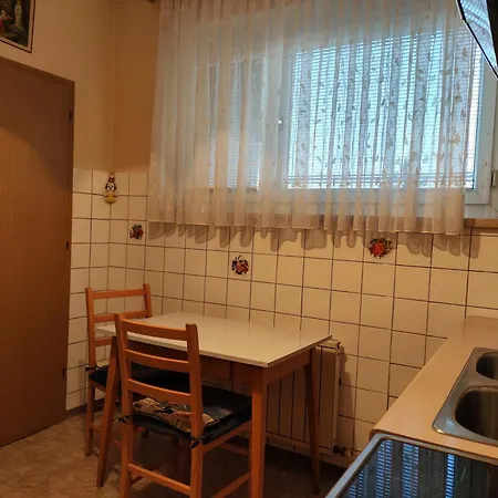 Tristan@home Апартаменти *